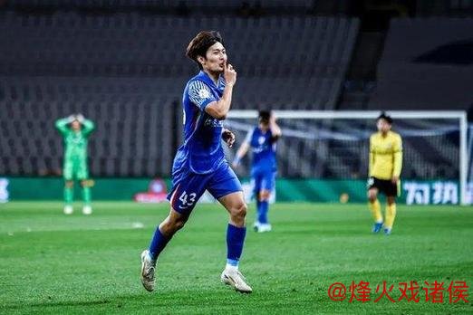 问鼎娱乐下载官网 上海申花队杨皓宇：突破自我 从零到一 志在为国效力